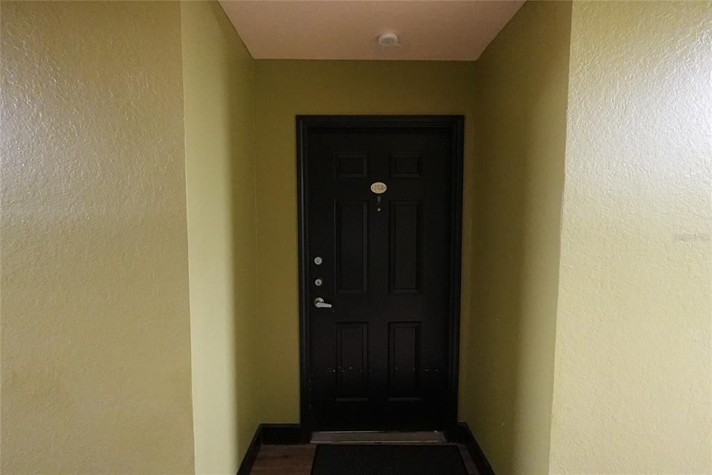 Под контрактом: $1,650 (1 спален, 1 ванн, 818 Квадратных фут)