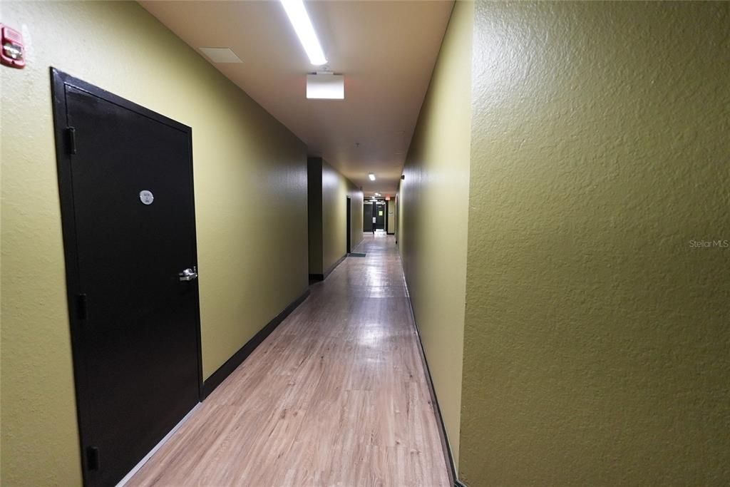 Под контрактом: $1,650 (1 спален, 1 ванн, 818 Квадратных фут)