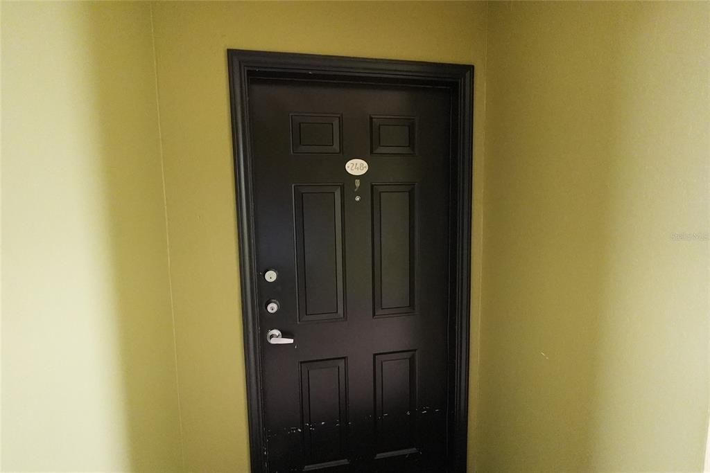 Под контрактом: $1,650 (1 спален, 1 ванн, 818 Квадратных фут)