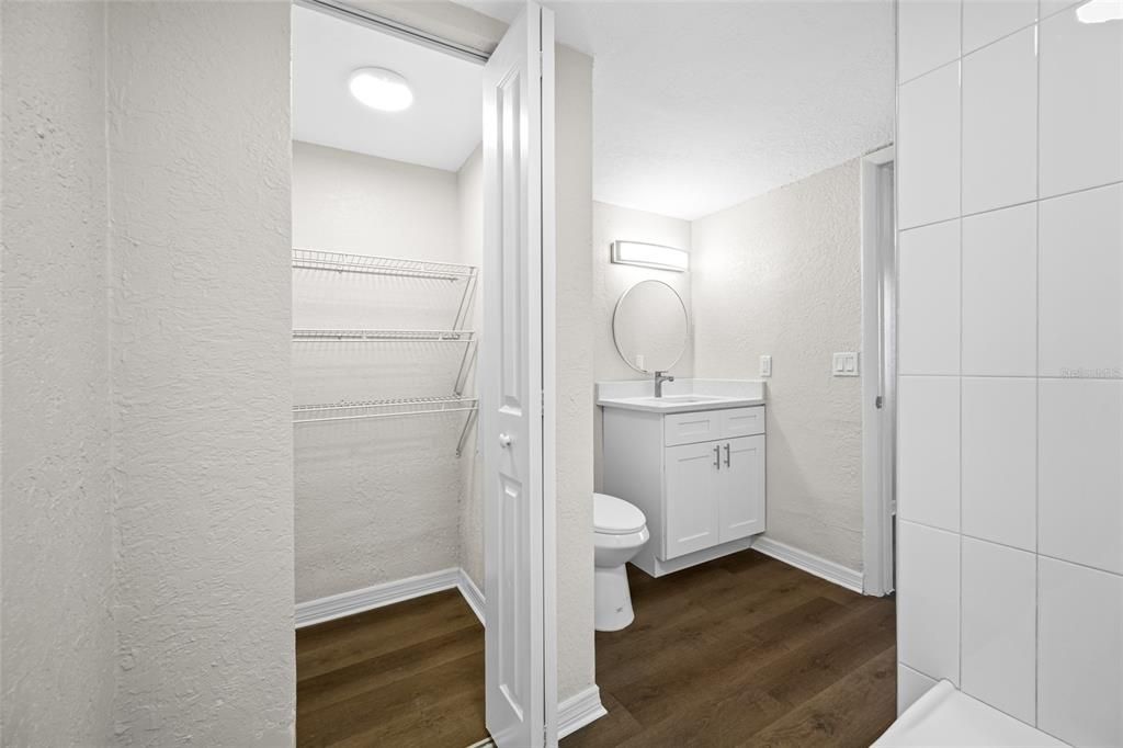 出租: $1,900 (2 贝兹, 2 浴室, 850 平方英尺)