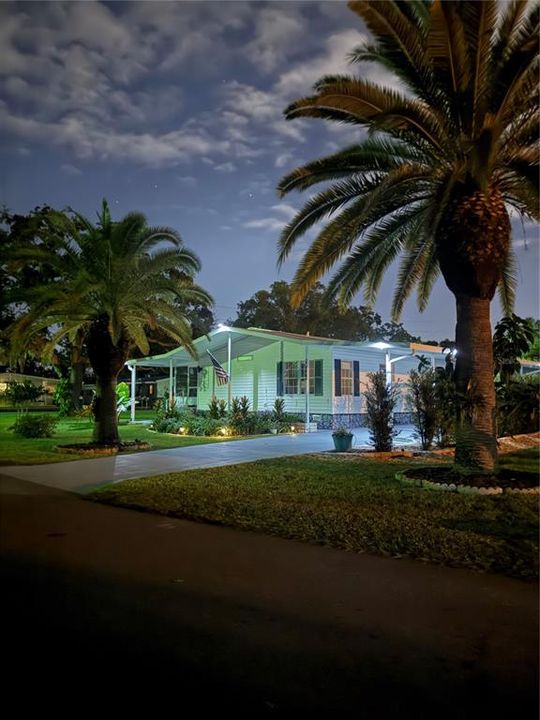 合同活跃: $225,000 (3 贝兹, 2 浴室, 1296 平方英尺)