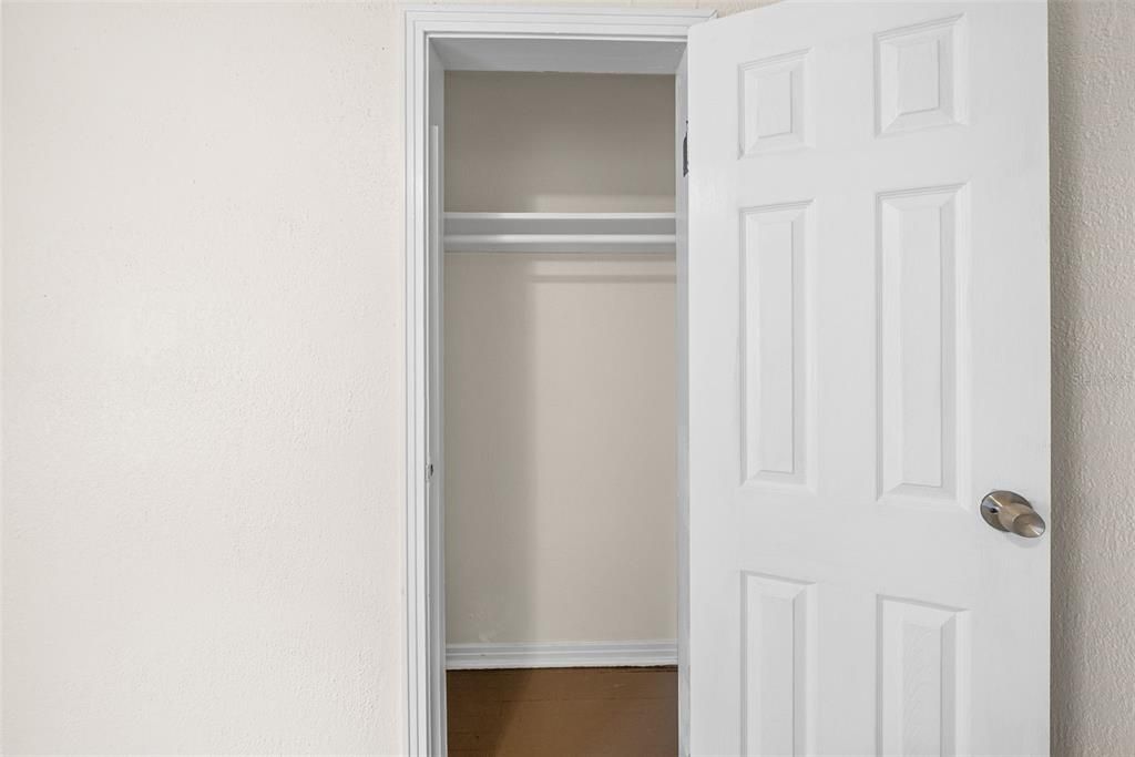 For Rent: $2,000 (3 beds, 1 baths, 896 Square Feet)