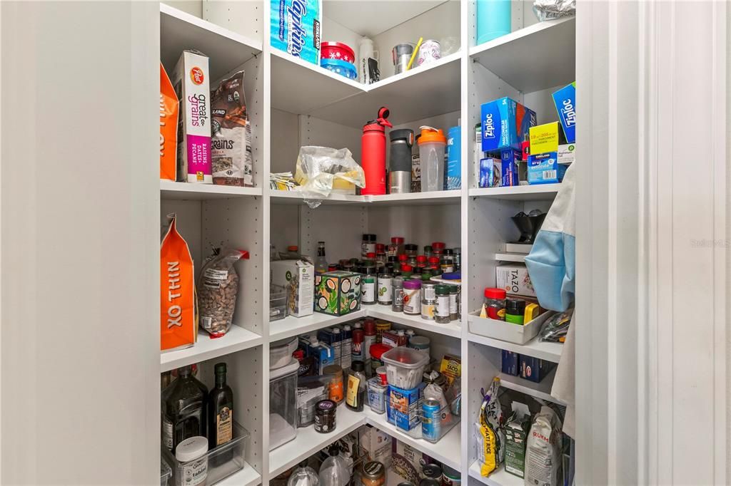 Activo con contrato: $1,175,000 (3 camas, 3 baños, 3024 Pies cuadrados)