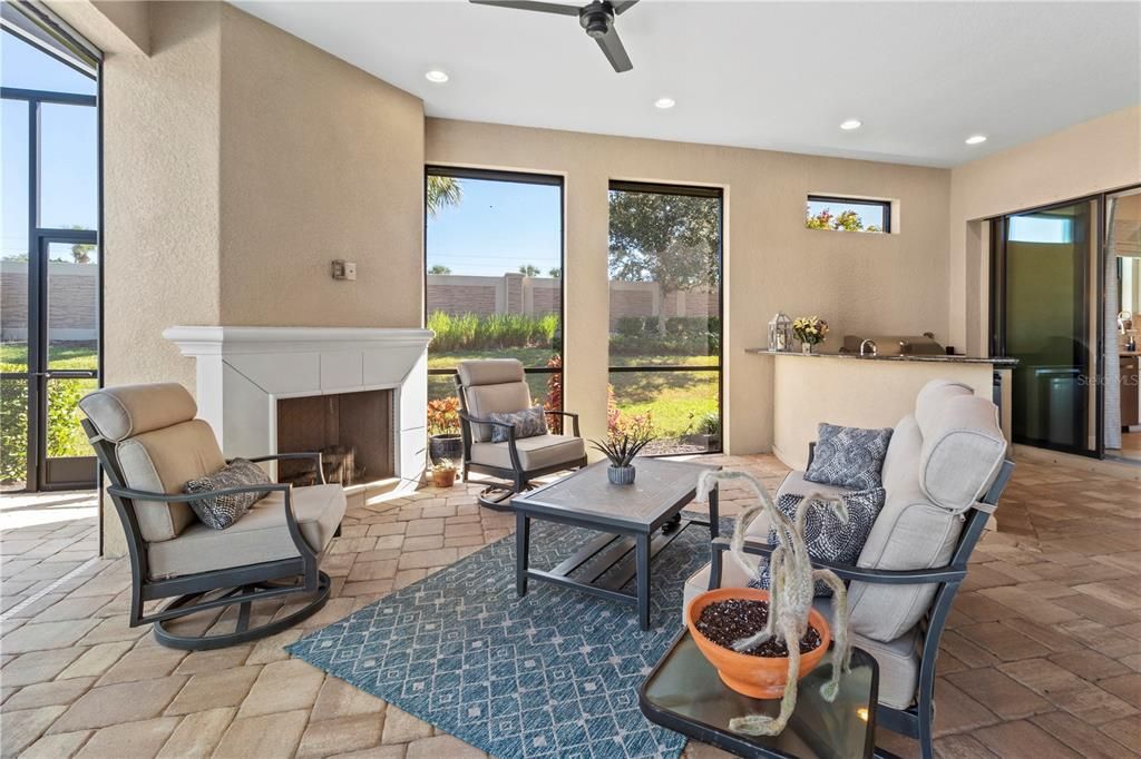 Activo con contrato: $1,175,000 (3 camas, 3 baños, 3024 Pies cuadrados)