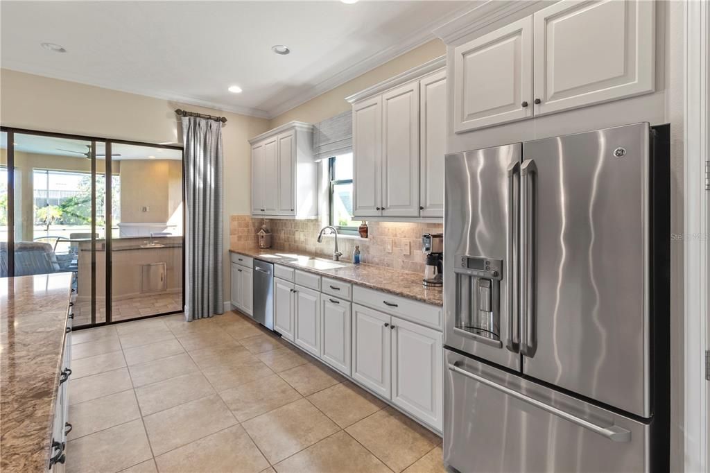 Activo con contrato: $1,175,000 (3 camas, 3 baños, 3024 Pies cuadrados)