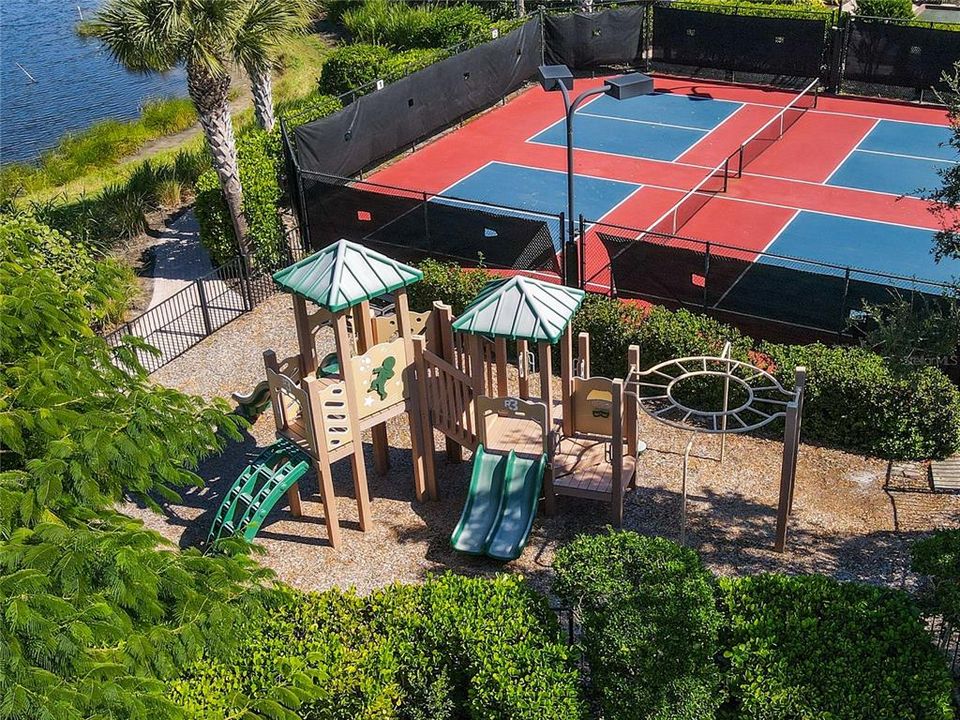 Activo con contrato: $1,175,000 (3 camas, 3 baños, 3024 Pies cuadrados)