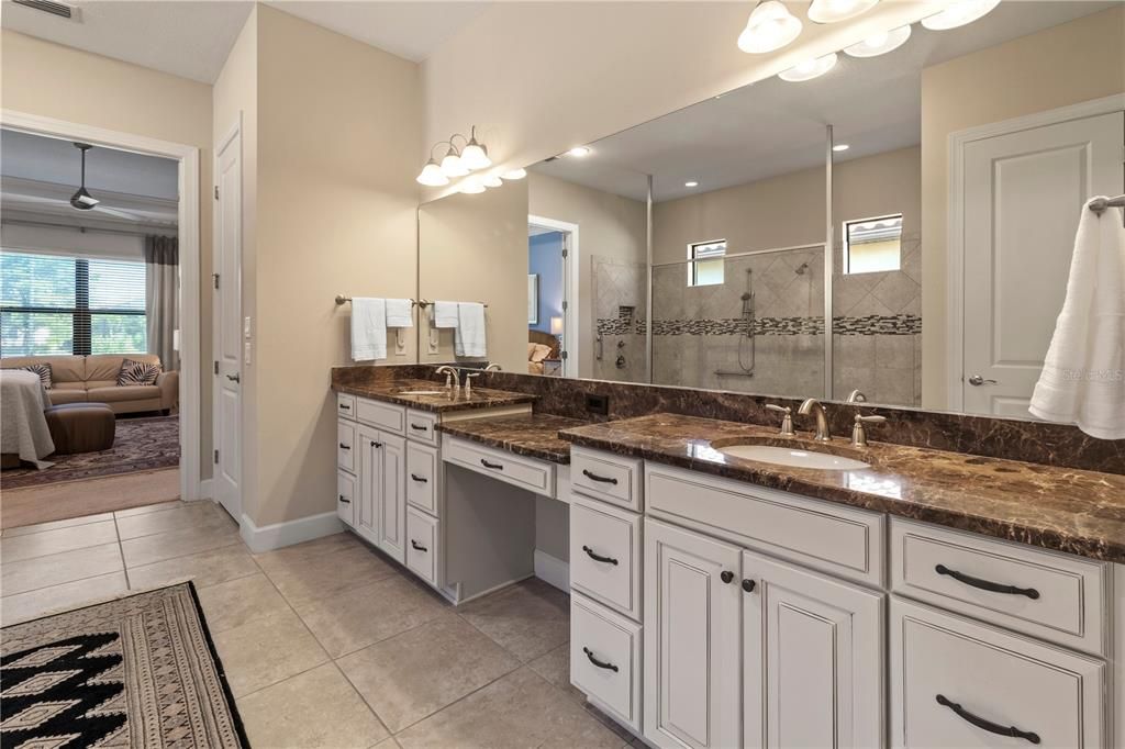 Activo con contrato: $1,175,000 (3 camas, 3 baños, 3024 Pies cuadrados)