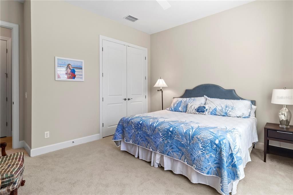 Activo con contrato: $1,175,000 (3 camas, 3 baños, 3024 Pies cuadrados)