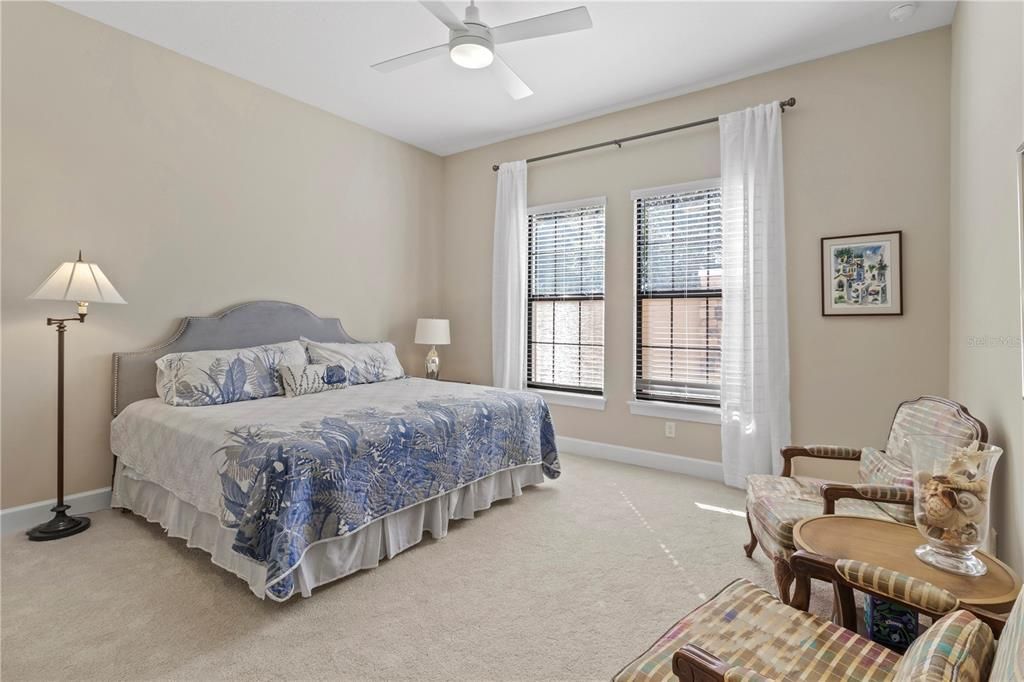 Activo con contrato: $1,175,000 (3 camas, 3 baños, 3024 Pies cuadrados)