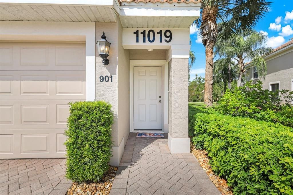 For Sale: $339,900 (2 beds, 2 baths, 1797 Square Feet)