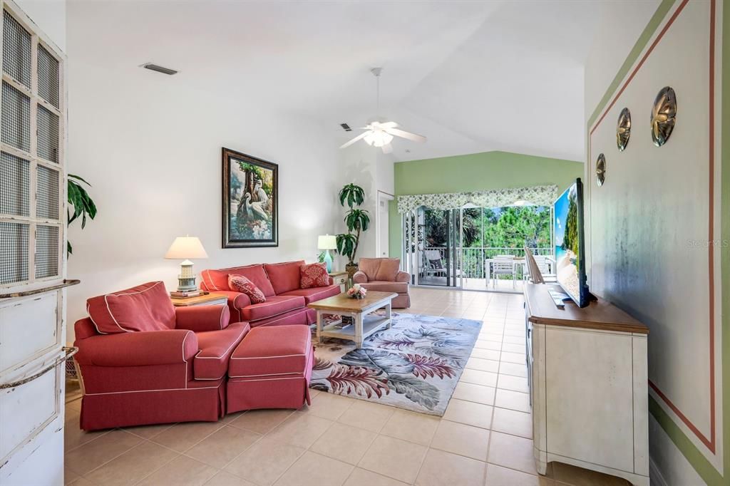 For Sale: $339,900 (2 beds, 2 baths, 1797 Square Feet)