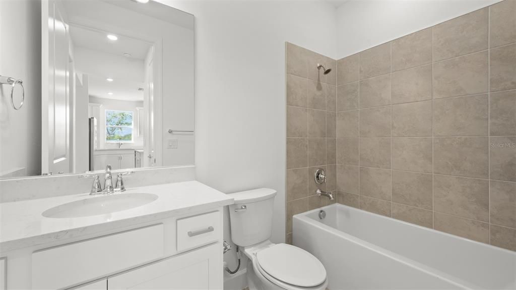 待售: $435,000 (2 贝兹, 2 浴室, 1579 平方英尺)