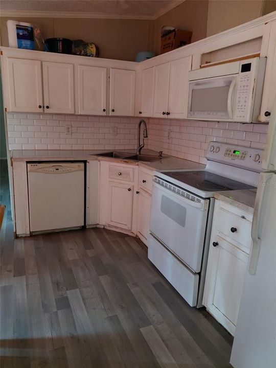 En Venta: $214,900 (3 camas, 2 baños, 1211 Pies cuadrados)