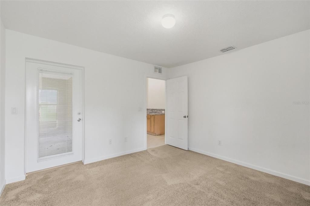 出租: $1,575 (3 贝兹, 2 浴室, 1130 平方英尺)