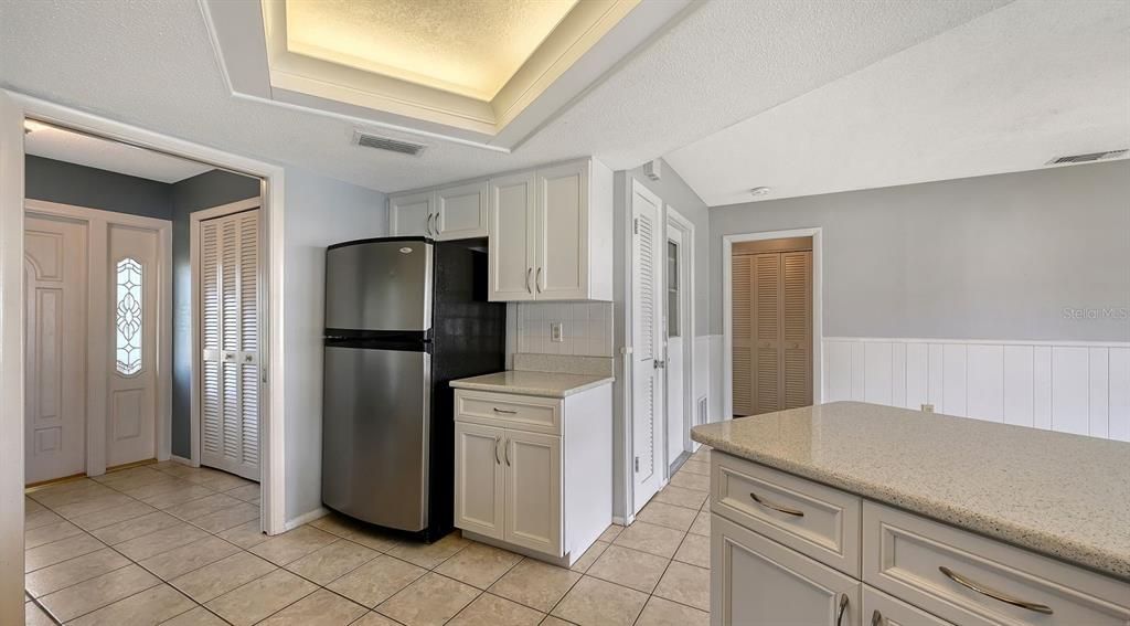 Activo con contrato: $389,000 (2 camas, 2 baños, 1527 Pies cuadrados)