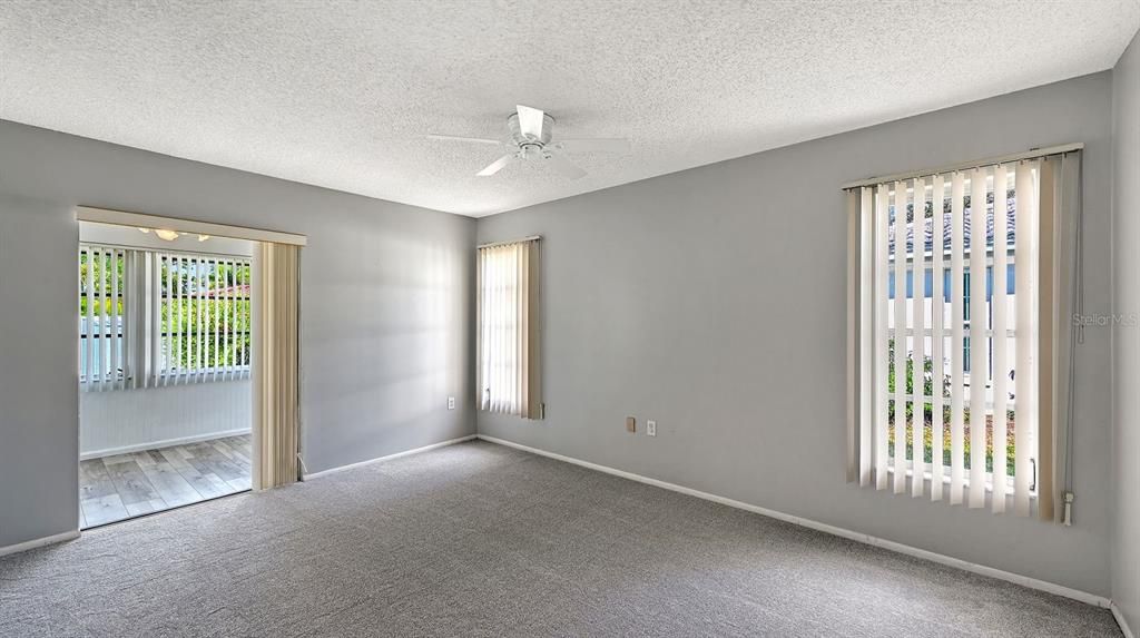 Activo con contrato: $389,000 (2 camas, 2 baños, 1527 Pies cuadrados)