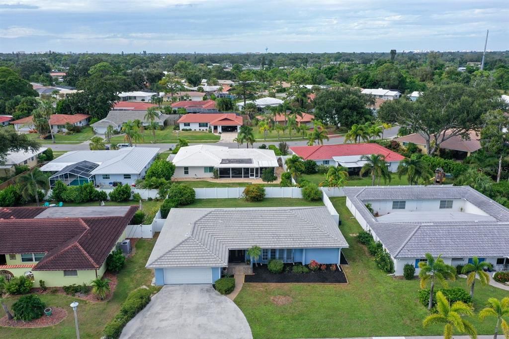 Activo con contrato: $389,000 (2 camas, 2 baños, 1527 Pies cuadrados)