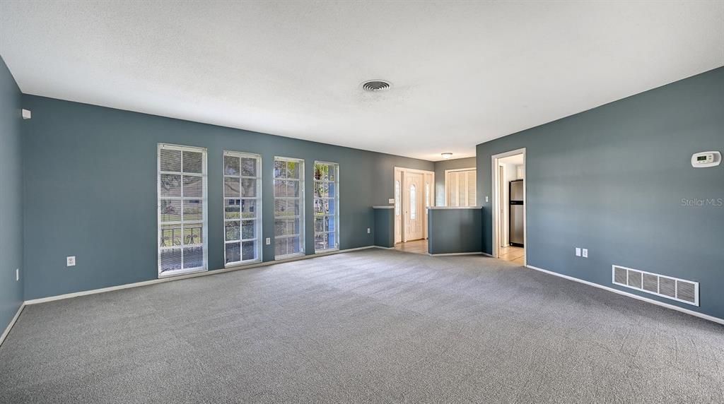 Activo con contrato: $389,000 (2 camas, 2 baños, 1527 Pies cuadrados)