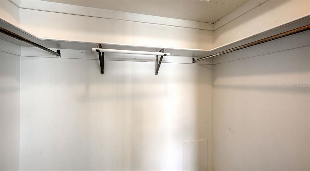 Activo con contrato: $389,000 (2 camas, 2 baños, 1527 Pies cuadrados)