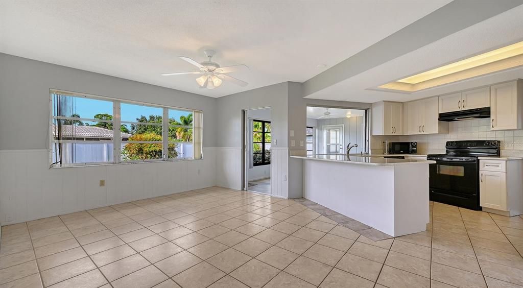 Activo con contrato: $389,000 (2 camas, 2 baños, 1527 Pies cuadrados)