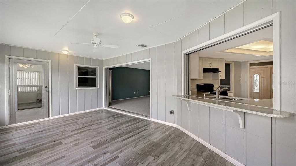 Activo con contrato: $389,000 (2 camas, 2 baños, 1527 Pies cuadrados)