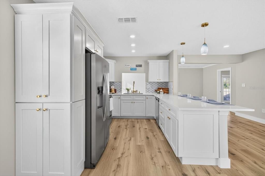 Activo con contrato: $459,000 (3 camas, 2 baños, 1232 Pies cuadrados)