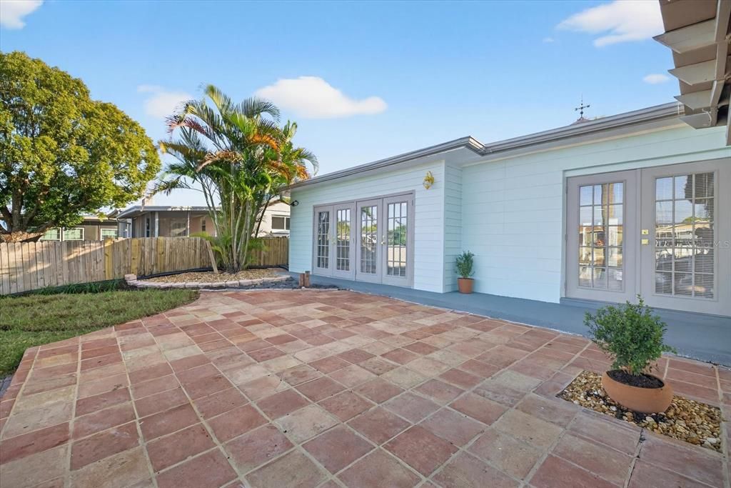 Activo con contrato: $459,000 (3 camas, 2 baños, 1232 Pies cuadrados)