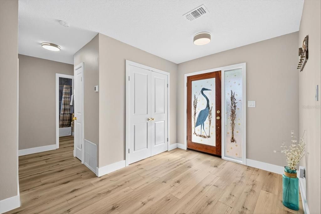 Activo con contrato: $459,000 (3 camas, 2 baños, 1232 Pies cuadrados)