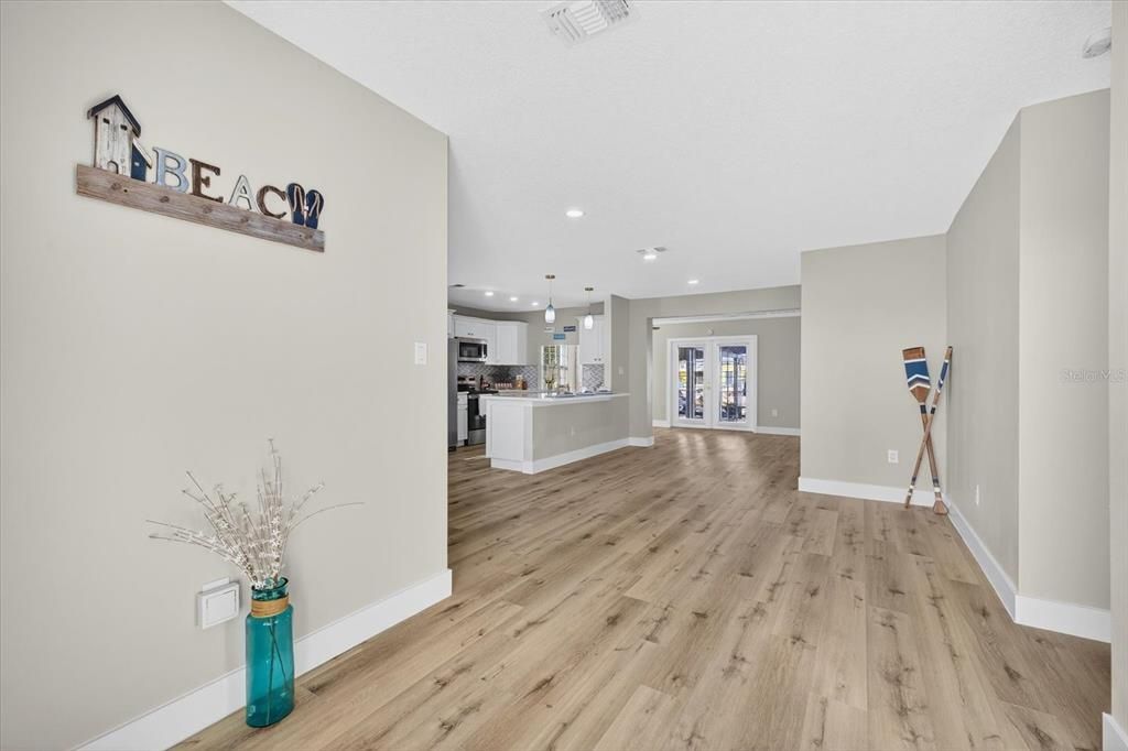 Activo con contrato: $459,000 (3 camas, 2 baños, 1232 Pies cuadrados)