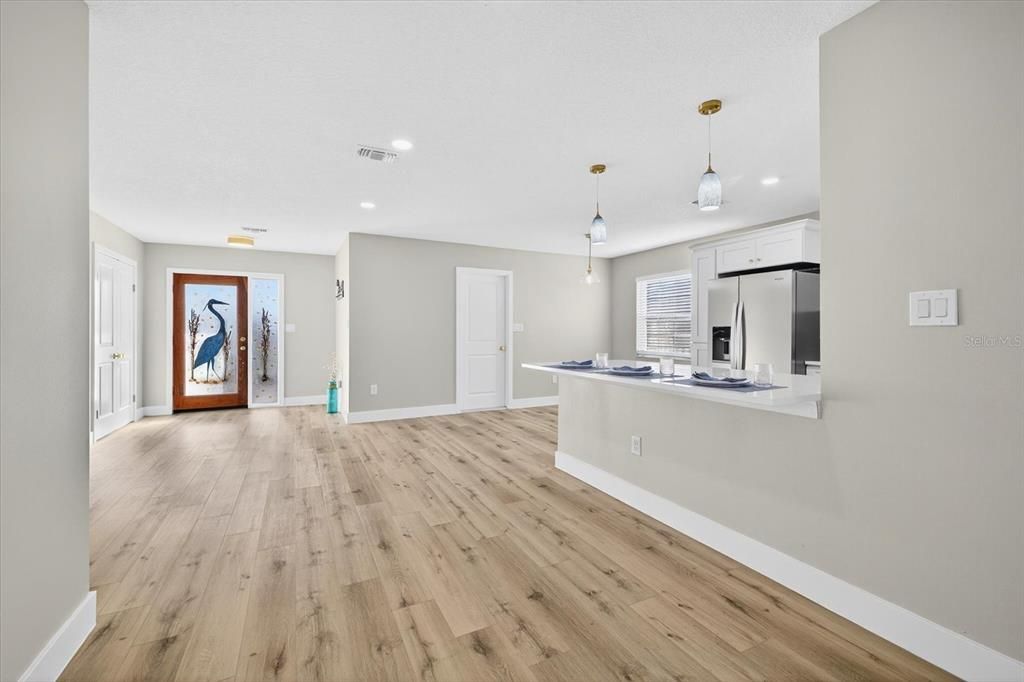 Activo con contrato: $459,000 (3 camas, 2 baños, 1232 Pies cuadrados)