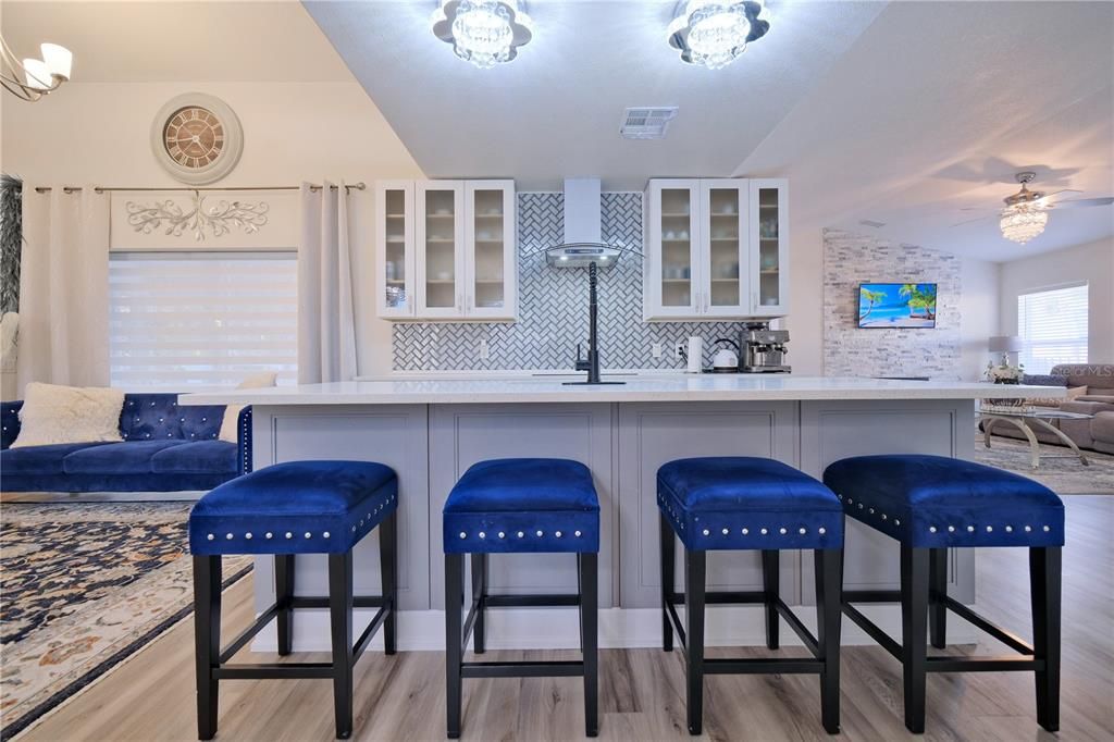 Active With Contract: $320,000 (3 beds, 2 baths, 1889 Square Feet)