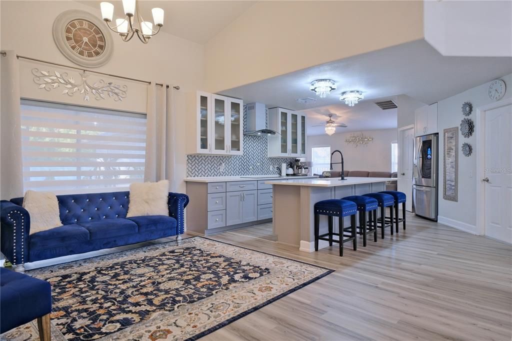 Active With Contract: $320,000 (3 beds, 2 baths, 1889 Square Feet)