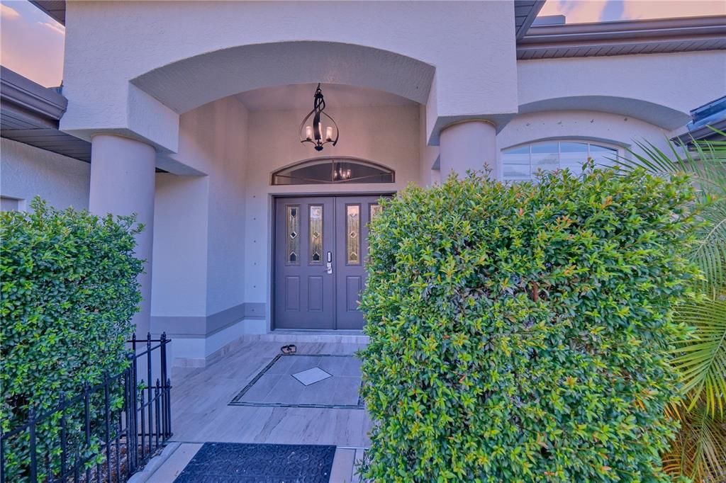 Active With Contract: $320,000 (3 beds, 2 baths, 1889 Square Feet)