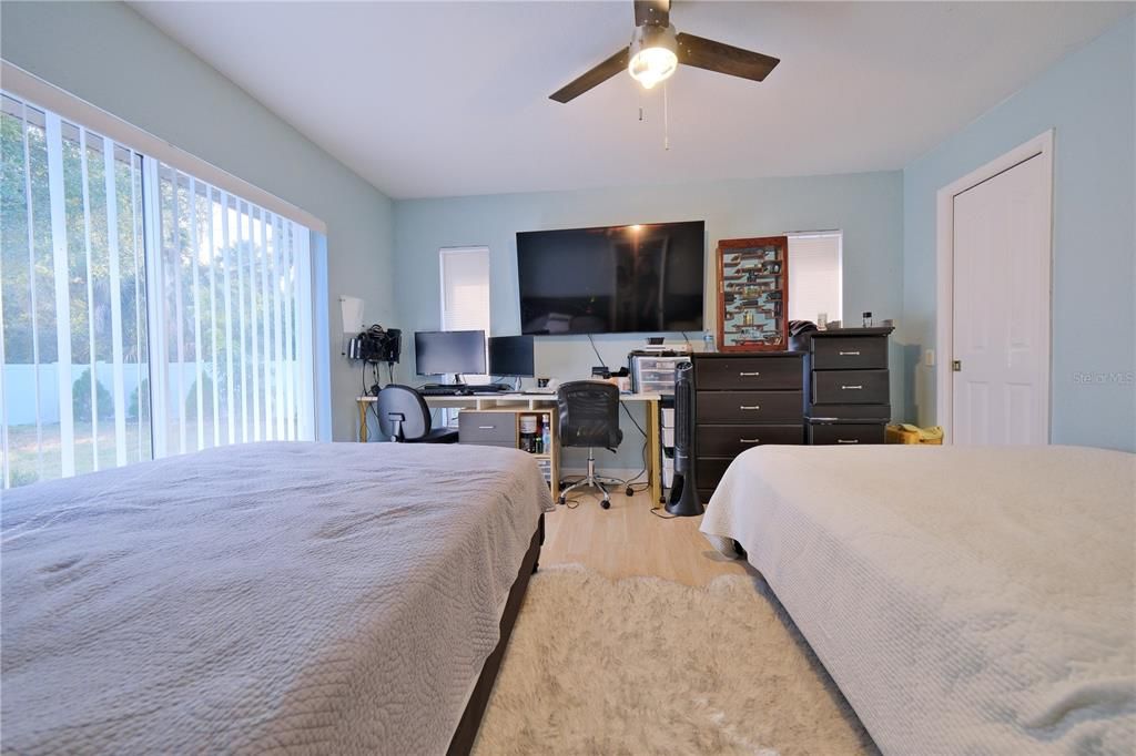 Active With Contract: $320,000 (3 beds, 2 baths, 1889 Square Feet)