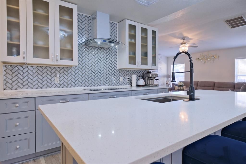 Active With Contract: $320,000 (3 beds, 2 baths, 1889 Square Feet)