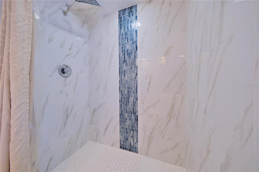 Active With Contract: $320,000 (3 beds, 2 baths, 1889 Square Feet)