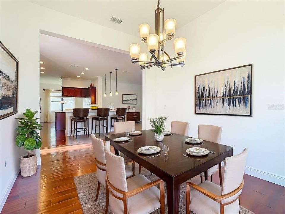 На продажу: $439,900 (3 спален, 2 ванн, 2352 Квадратных фут)