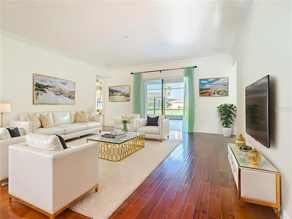 На продажу: $439,900 (3 спален, 2 ванн, 2352 Квадратных фут)