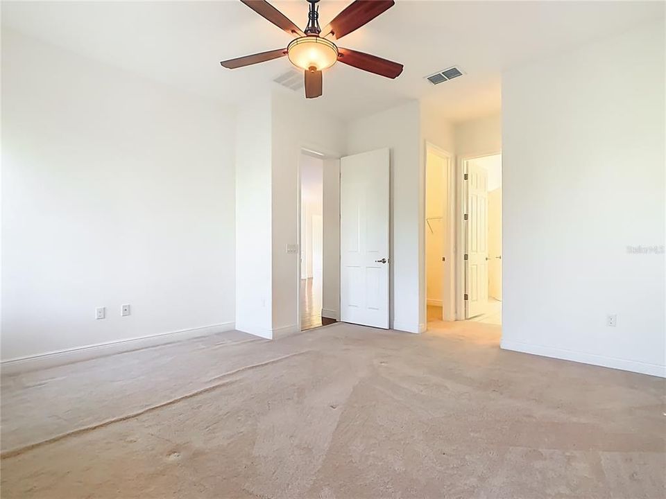 На продажу: $439,900 (3 спален, 2 ванн, 2352 Квадратных фут)