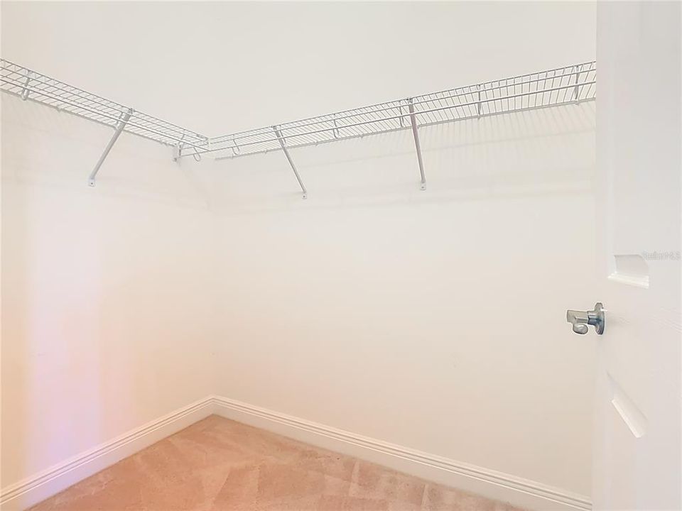 На продажу: $439,900 (3 спален, 2 ванн, 2352 Квадратных фут)