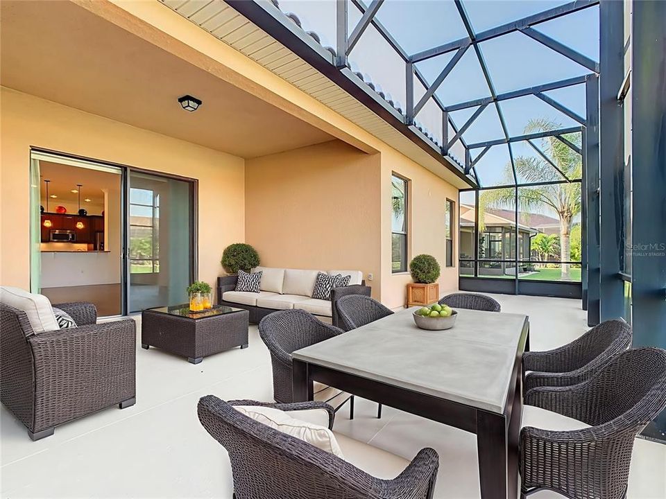 На продажу: $439,900 (3 спален, 2 ванн, 2352 Квадратных фут)