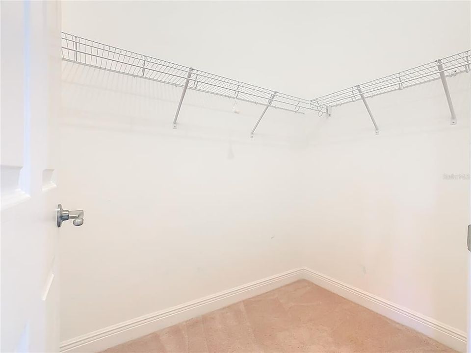 На продажу: $439,900 (3 спален, 2 ванн, 2352 Квадратных фут)