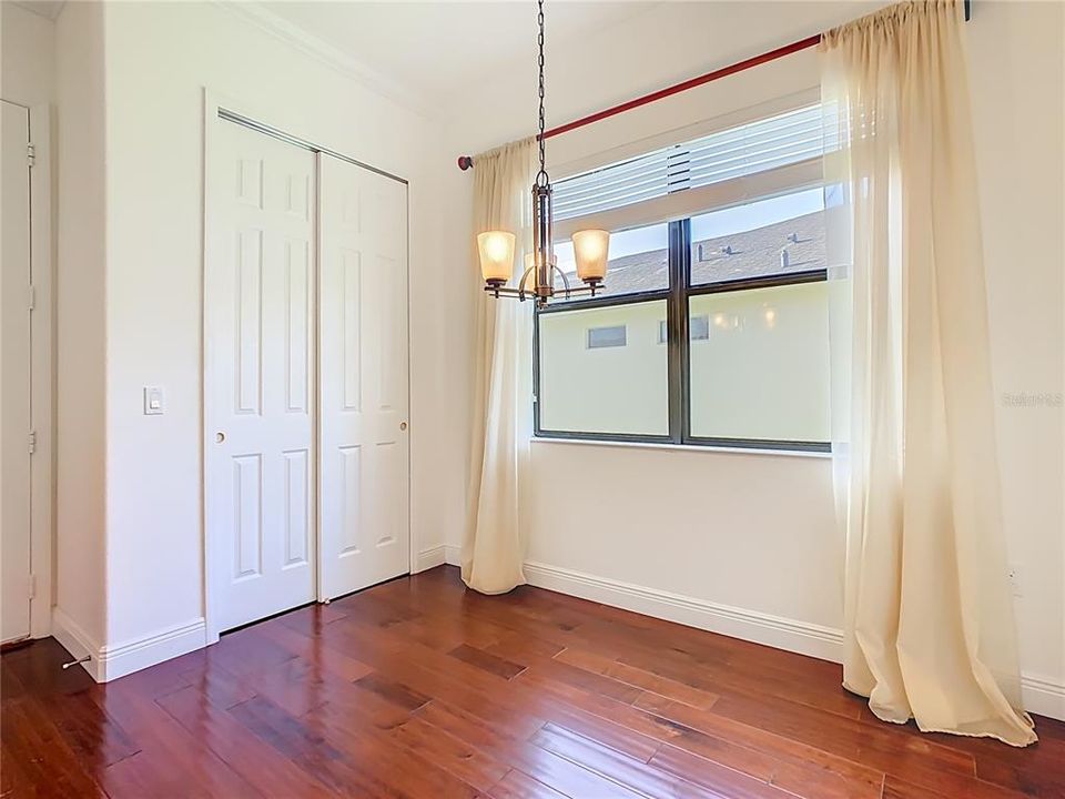 На продажу: $439,900 (3 спален, 2 ванн, 2352 Квадратных фут)