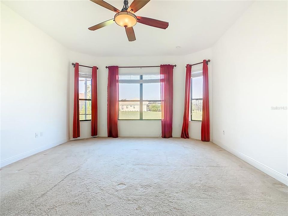 На продажу: $439,900 (3 спален, 2 ванн, 2352 Квадратных фут)