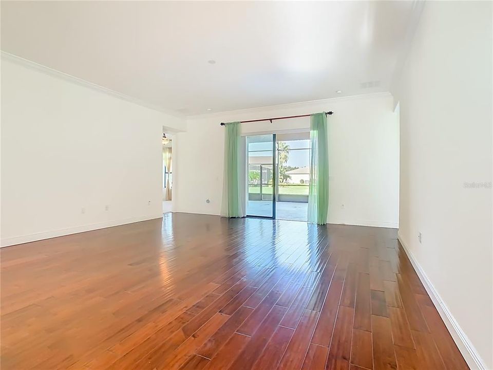 На продажу: $439,900 (3 спален, 2 ванн, 2352 Квадратных фут)