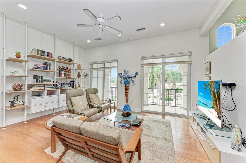 На продажу: $795,000 (2 спален, 2 ванн, 1767 Квадратных фут)