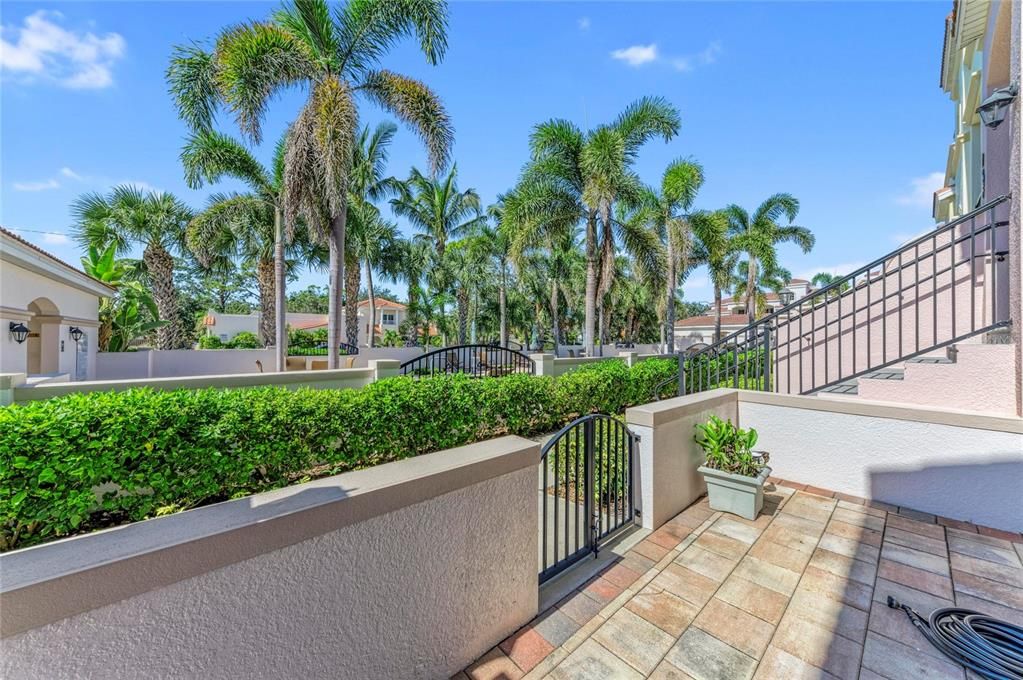 На продажу: $795,000 (2 спален, 2 ванн, 1767 Квадратных фут)