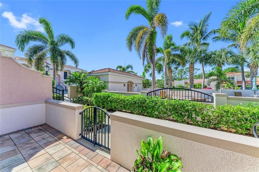 На продажу: $795,000 (2 спален, 2 ванн, 1767 Квадратных фут)