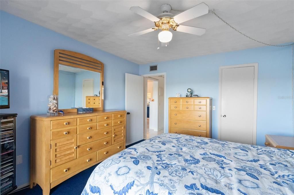 На продажу: $455,000 (2 спален, 2 ванн, 1050 Квадратных фут)