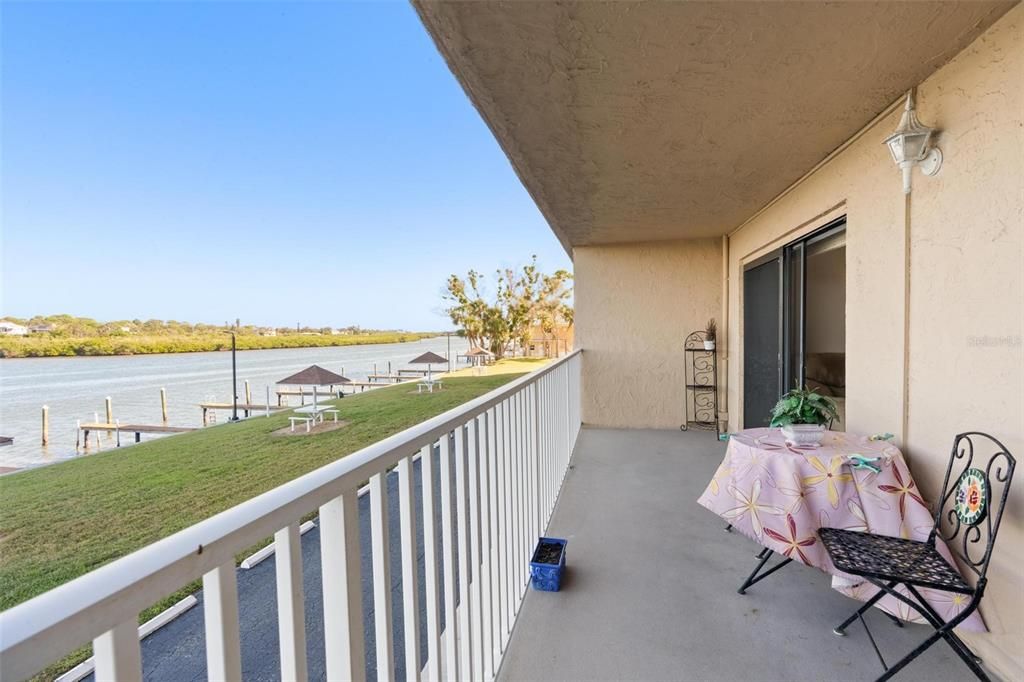 На продажу: $455,000 (2 спален, 2 ванн, 1050 Квадратных фут)